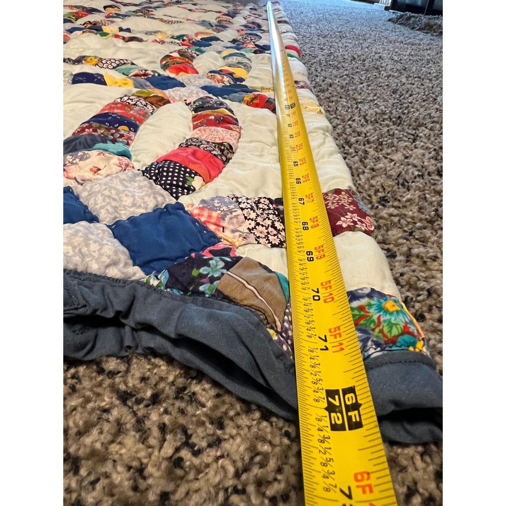 Vintage Handmade Double Wedding Ring Quilt Scalloped Edge Blue Multi 81" x 72" - Picture 12 of 12